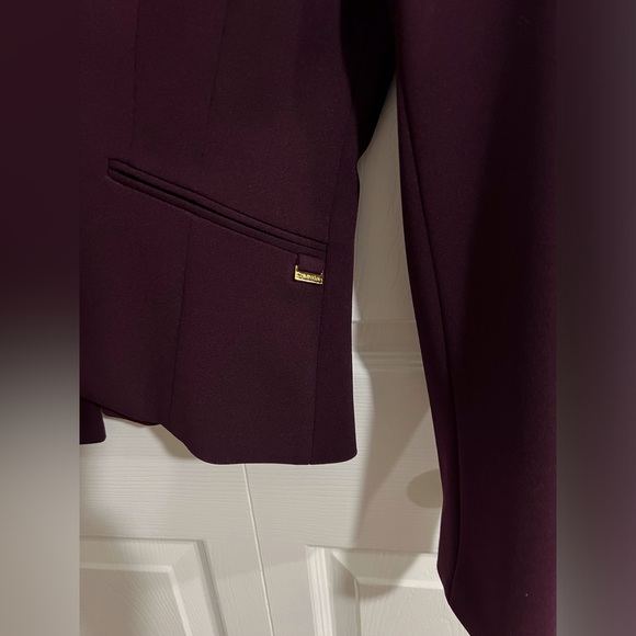 Calvin Klein Open Front Burgundy Blazer Size 6 - Picture 2 of 7
